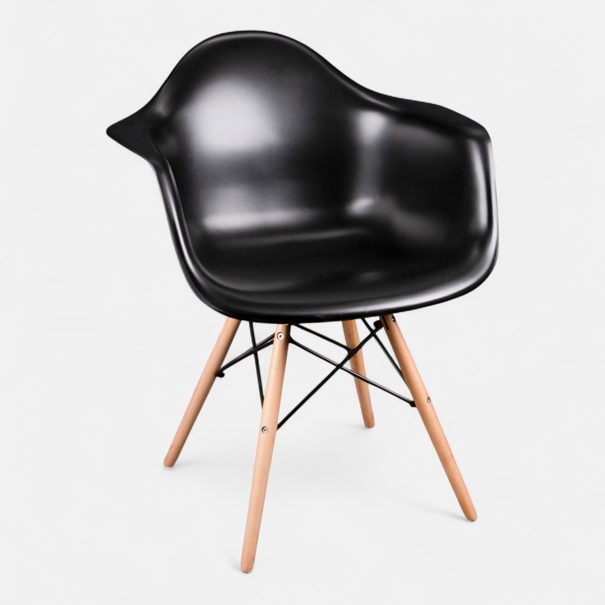 hero-eames-arm-chair