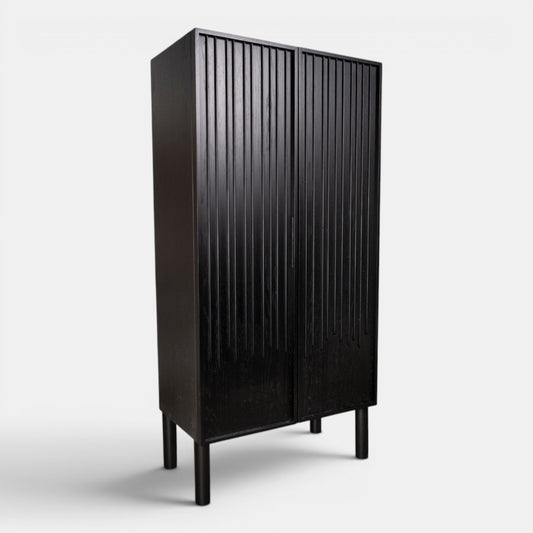Harstad Cabinet